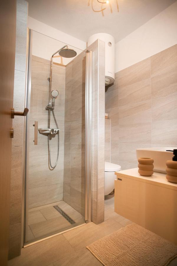 Apartment "Istra Inspirita Ii" Ровінь Екстер'єр фото